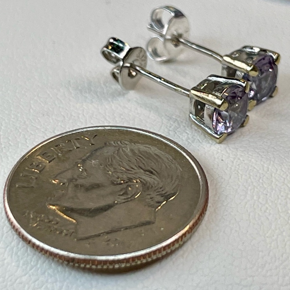 X1DAYLEFT‼️1ct Alexandrite    Silver 925 studs - Picture 3 of 8